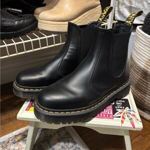 Dr. Martens 2976 Bex Chelsea Boots